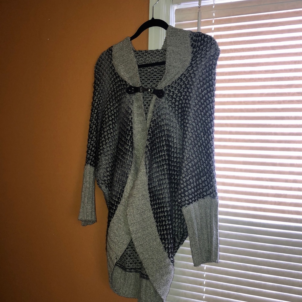 Casual sweater with hood
